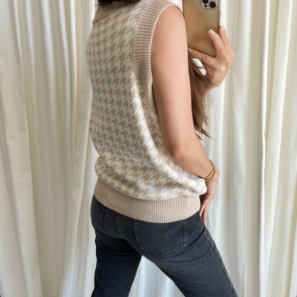 The Essential Houndstooth Sweater Vest - Picture 7 of 9